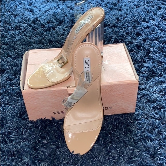 Cape Robbin Maria-2 Clear Chunky Block High Heels - Picture 2 of 3